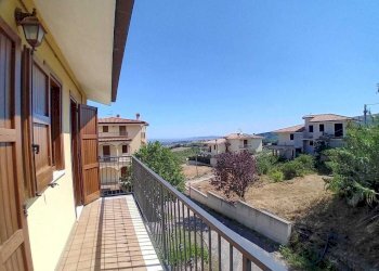 33 BALCONE - Appartamento Via Margherita d'Austria 29, Abbateggio - foto 28