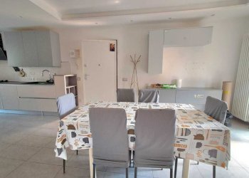 WhatsApp Image 2026-05-28 at 11.00.42 (1) - Four-room apartment Santo Stefano di Magra - photo 4