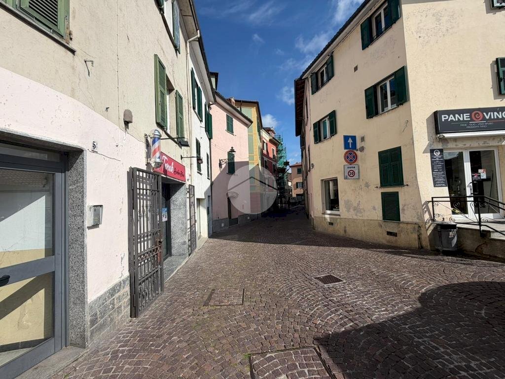 Shop Via Giuseppe Garibaldi, Carcare - photo 2