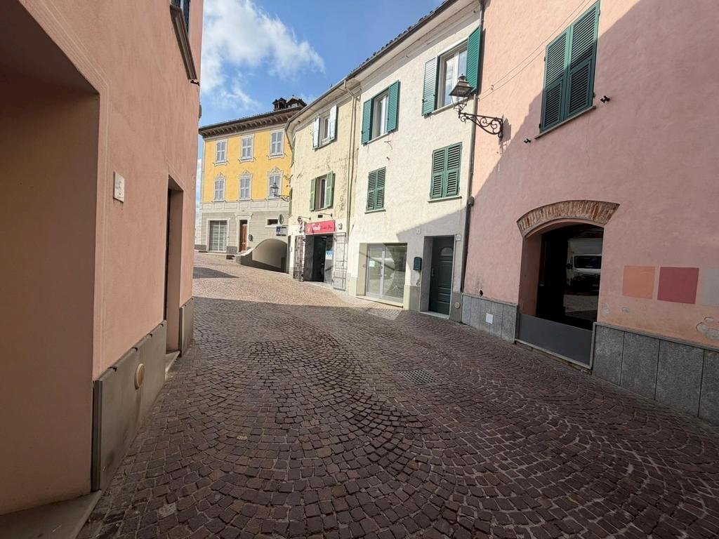 Shop Via Giuseppe Garibaldi, Carcare - photo 3