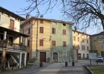 1 - Portion of a house at auction Piazza Principe Doria 7, Garbagna - photo 1