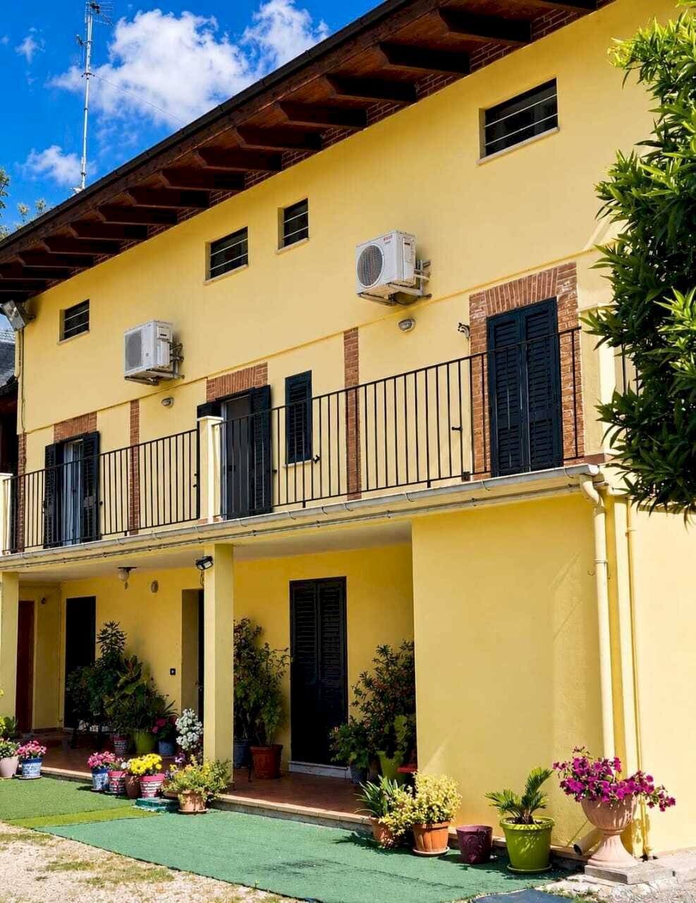 3cc467a3-2c02-46be-8c2f-e3d5824bb332 - Townhouse Contrada Santa Maria dei Mesi, Lanciano - photo 2