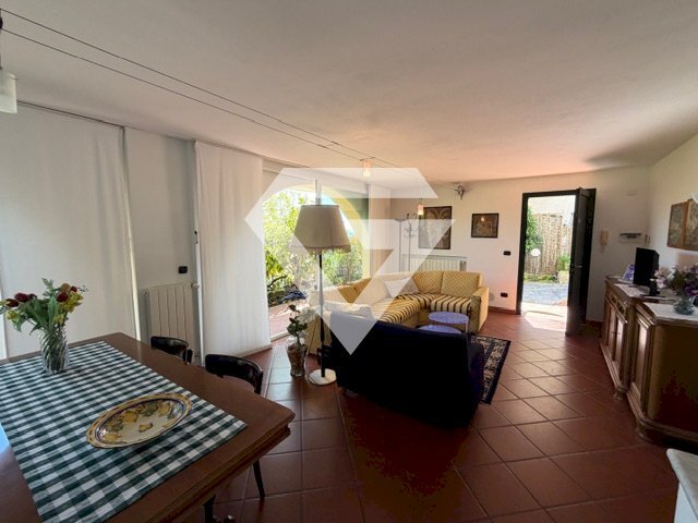 living - Four-room apartment Via Cappella Nuova, Boissano - photo 3
