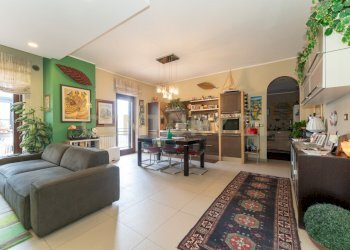 Via Lo Jacono Francesco (13) - Three-room apartment Via Lo Jacono Francesco 19, Sant'Agata Li Battiati - photo 8