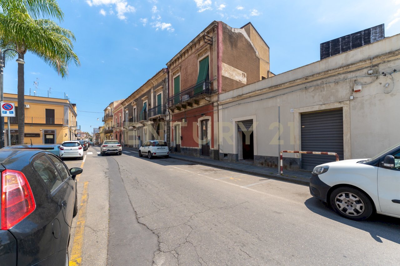 Bottega Marconi (4) - Locale Commerciale Piazza Guglielmo Marconi 19, San Gregorio di Catania - foto 3