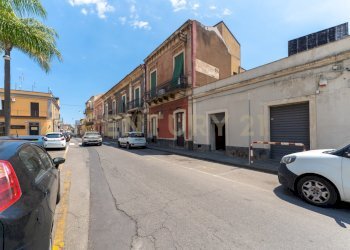 Bottega Marconi (4) - Locale Commerciale Piazza Guglielmo Marconi 19, San Gregorio di Catania - foto 3