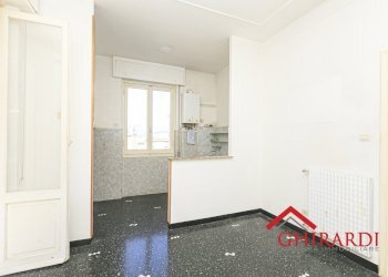 3.2 CUCINA - Appartamento Via Antonio Sant'Elia 21, Genova (zona Sestri Ponente) - foto 10