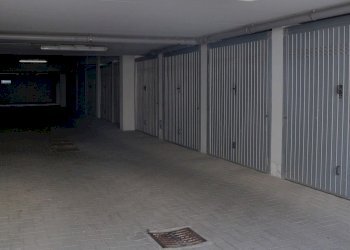 foto1 - Box Sarzana - photo 2