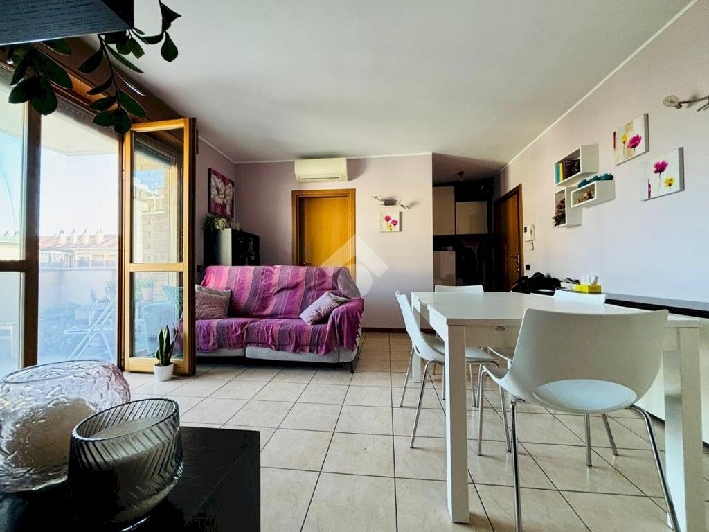 Two-room apartment Via Alessandro Volta, Rho - photo 3