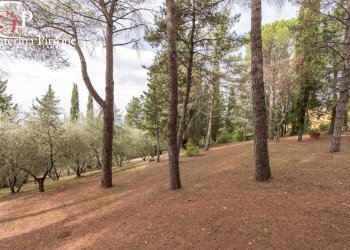 Settignano vendesi villa con giardino - Villa via de' Fancelli
 
10, Firenze - foto 15