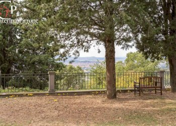 Settignano vendesi villa con giardino - Villa via de' Fancelli
 
10, Firenze - foto 18