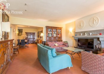 Settignano vendesi villa con giardino - Villa via de' Fancelli
 
10, Firenze - foto 19