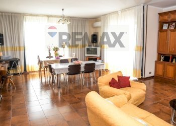 Sala da pranzo - Villa STRADA STATALE 6 CASILINA, San Pietro Infine - photo 35
