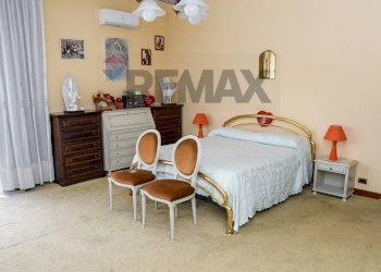 Camera / camera da letto - Villa STRADA STATALE 6 CASILINA, San Pietro Infine - photo 56