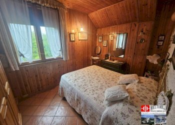 Camera da letto - Three-room apartment SP10, Micigliano - photo 8