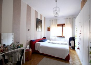 Camera da letto - Apartment via Fonteiana, 67, Roma - photo 17