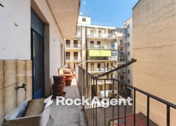 Balcone - Four-room apartment via Genova, 47, Catania - photo 23