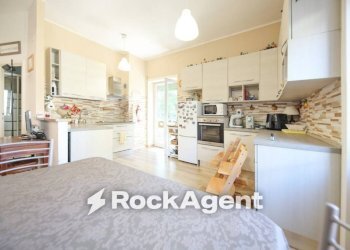 Cucina - Three-room apartment via Cesare Cabella, 22d, Genova (neighborhood Castelletto) - photo 15