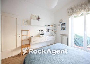 Camera da letto - Three-room apartment via Cesare Cabella, 22d, Genova (neighborhood Castelletto) - photo 20