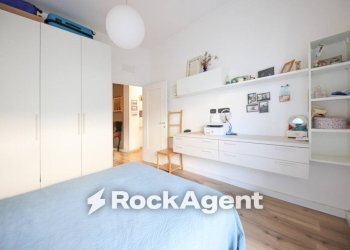Camera da letto - Three-room apartment via Cesare Cabella, 22d, Genova (neighborhood Castelletto) - photo 21