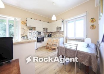 Cucina - Trilocale via Cesare Cabella, 22d, Genova (zona Castelletto) - foto 12