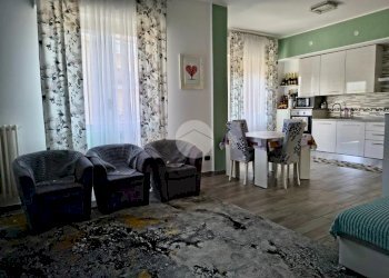 Three-room apartment Via Roma, Pessano con Bornago - photo 4