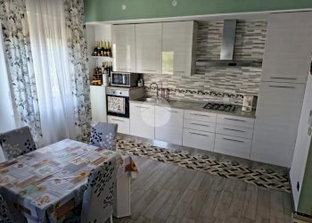 Three-room apartment Via Roma, Pessano con Bornago - photo 6