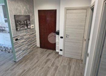 Three-room apartment Via Roma, Pessano con Bornago - photo 9
