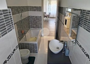 Three-room apartment Via Roma, Pessano con Bornago - photo 11