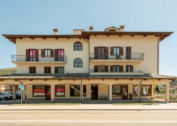Three-room apartment Viale Stazione, 22, Barge - photo 1
