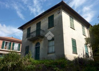Villa Via Brigata Berto, Cogorno - foto 1