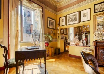 Hall / corridoio - Apartment Corso Cavour
 
17, Novara - photo 16