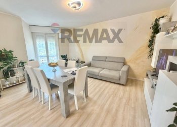 Sala da pranzo - Three-room apartment Creva
 
93, Luino - photo 1