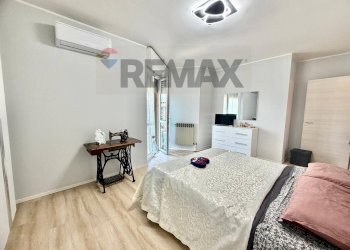 Camera / camera da letto - Three-room apartment Creva
 
93, Luino - photo 13