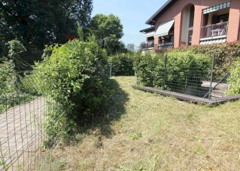 Giardino - Appartamento via pravallo
 
7A, Lozza - foto 22