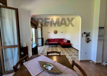 Sala da pranzo - Two-room apartment VIA ANTONIO MEUCCI
 
34, Daverio - photo 7