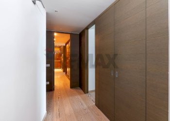 Hall / corridoio - Apartment Viale Giorgio Ribotta
 
21, Roma - photo 13
