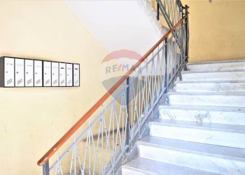 Scale - Trilocale Via Abate Desiderio
 
45, Napoli - foto 19