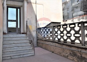 Scale - Trilocale Via Abate Desiderio
 
45, Napoli - foto 20