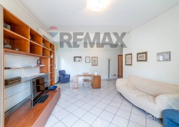 Sala da pranzo - Four-room apartment Via Luciano Scarabelli (ex Via Quieta)
 
6c, Catania - photo 3