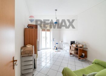 Soggiorno - Four-room apartment Via Luciano Scarabelli (ex Via Quieta)
 
6c, Catania - photo 10