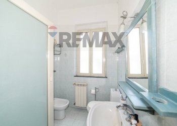 Bagno - Four-room apartment Via Luciano Scarabelli (ex Via Quieta)
 
6c, Catania - photo 15