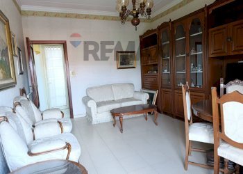 Sala da pranzo - Appartamento Via Giovanni Fattori
 
27, Gravina di Catania - foto 8