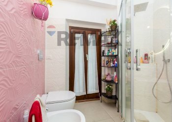 Bagno - Quadrilocale Via Napoleone Colajanni
 
69, Catania - foto 15