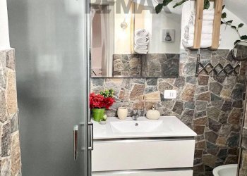 Bagno - Appartamento Via Naumachia
 
55, Catania - foto 8