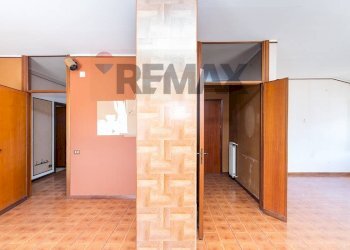 Hall / corridoio - Attic Via San Nullo
 
7, Catania - photo 11