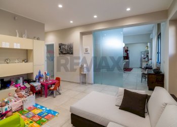 Soggiorno - Casa semi indipendente Via Vittorio Emanuele II
 
153, Acireale - foto 1