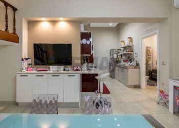 Soggiorno - Casa semi indipendente Via Vittorio Emanuele II
 
153, Acireale - foto 7
