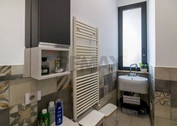 Bagno - Casa semi indipendente Via Vittorio Emanuele II
 
153, Acireale - foto 14