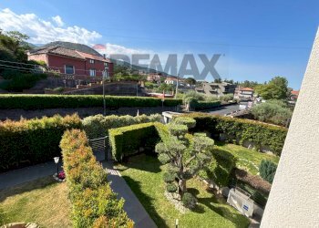 Giardino - Villa a Schiera Via Vittorio Emanuele
 
2, Zafferana Etnea - foto 5